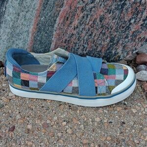 Keen Elsa III gore colorful checkered slip on sneakers women's 6.5